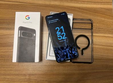 Google Pixel 8 Pro 128gb Obsidian Black, in excellent condition, with box, case and screen protector