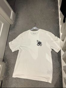 Moose knuckles T Shirt ( fits a large)