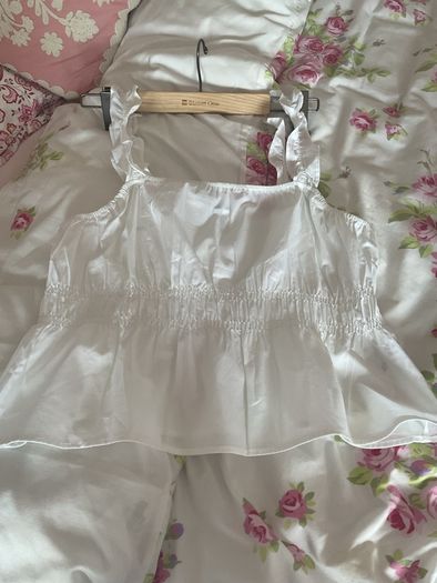 top H&M white 100% cotton top medium