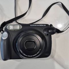 Fujifilm instant Camera Intax 210