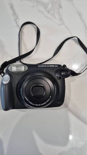 Fujifilm instant Camera Intax 210