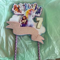 cake topper
