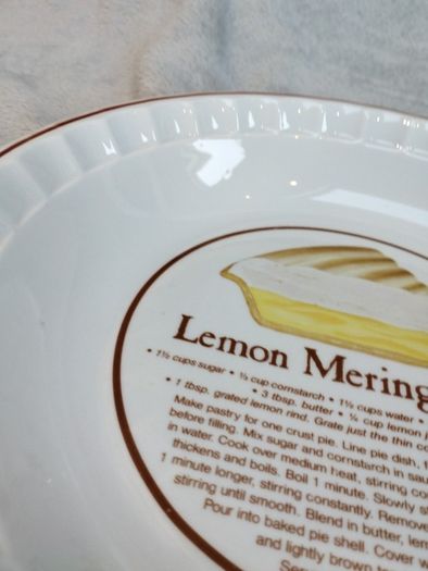 Vintage (80s) ceramic Pair of pie dishes