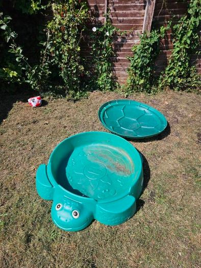 kids garden pool or sandbox