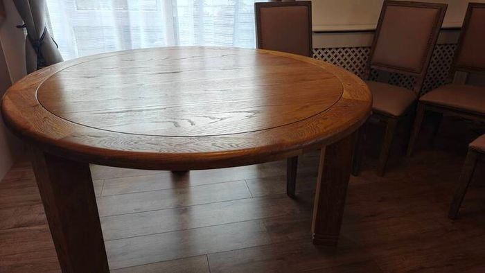 Dining table and 4 chairs