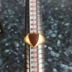 18ct gold signet ring