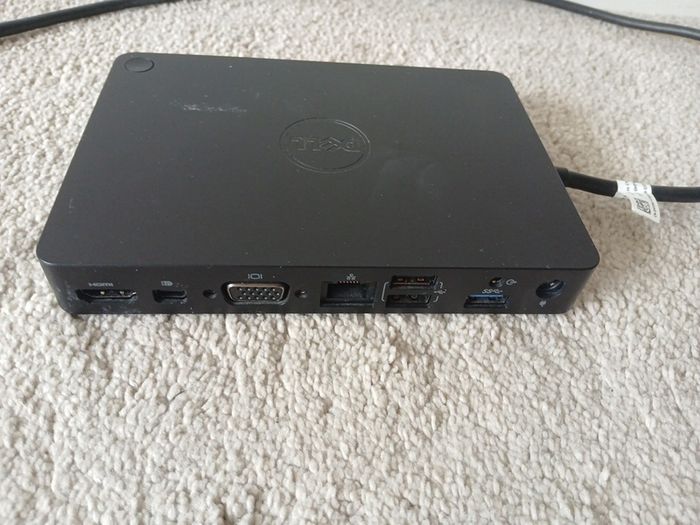 Dell wd15 Docking station