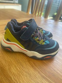 Clarks Feather Track Kid Navy Combination boys Trainers like new