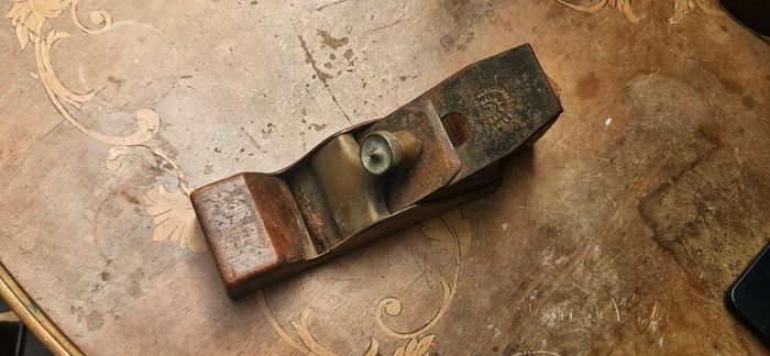 Infill smoothing plane, Mathieson iron