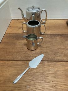 Silver teapot /Sugar bowl /milk jug and cake slice