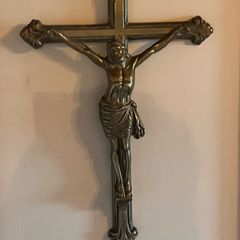 Antique solid brass 18 in crusifix. Heavy piece