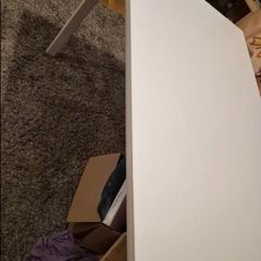 white table or desk