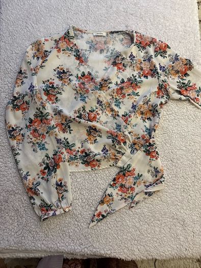 Wraparound top