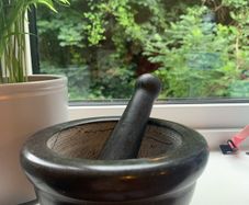 Mortar and Pestle Spice Herb Grinder Pill