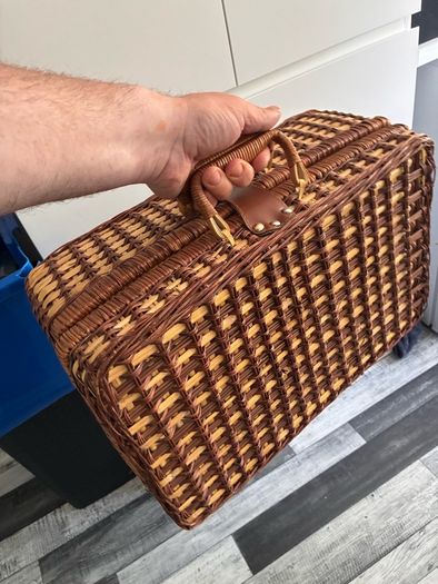 Unused picnic basket
