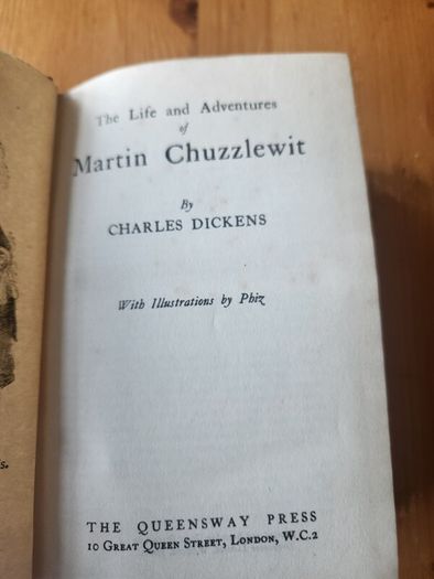 Charles Dickens Set Of 16 Hardback With Many Different Illustrators. See Photos For Same.this Is An Nice Set In Good Condition Featuring Over 20 Of His Famous Novels. See Photos For Same.