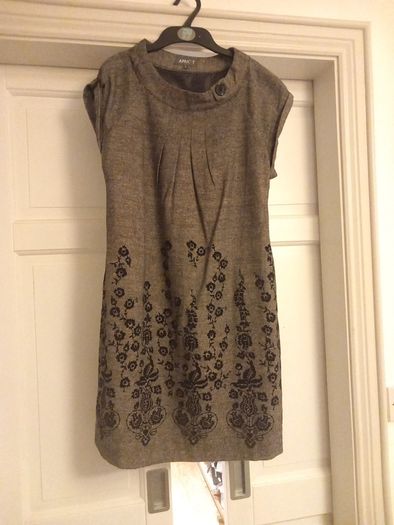 Dress Apricot