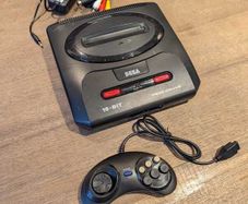 Retro Heaven - SEGA - Original Sega Megadrive Mk II Bundle - #405