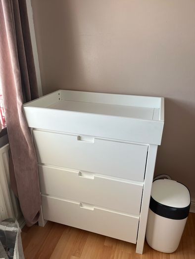 White Pine Wood Changing Unit with 3 Handleless Drawers