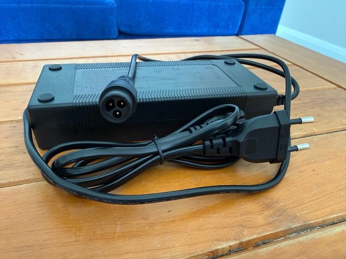 Dualtron Eagle Charger