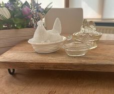 3 vintage hens on nests