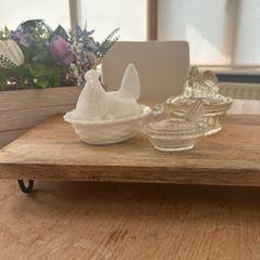 3 vintage hens on nests