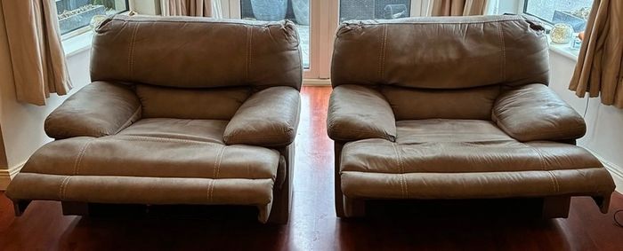 2 Brown suede recliner chairs
