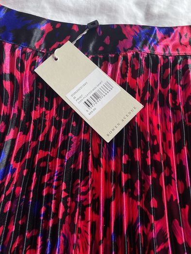 Ladies Skirt size 12 BNWT