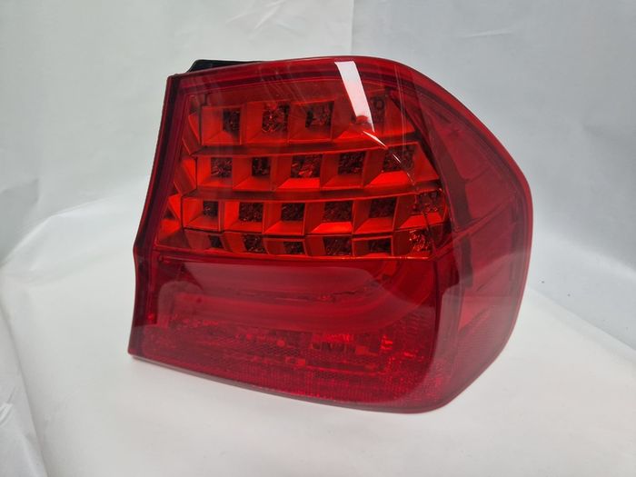 BMW 320D 2011 RH tail light