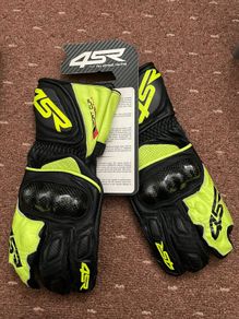 4SR Sport Cup Plus Gloves (Brand New)