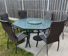 garden table and chairs