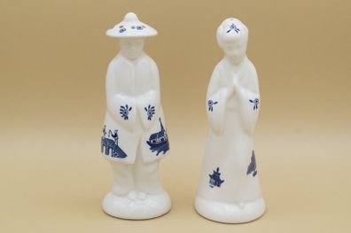 Blue Willow Man and Woman Salt and Pepper Shaker