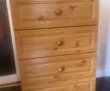 Chest of drawers