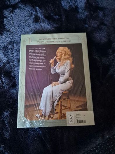 Dolly Parton, Songteller: My Life in Lyrics