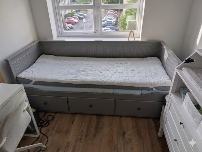 HEMNES Day-bed w 3 drawers/2 mattresses