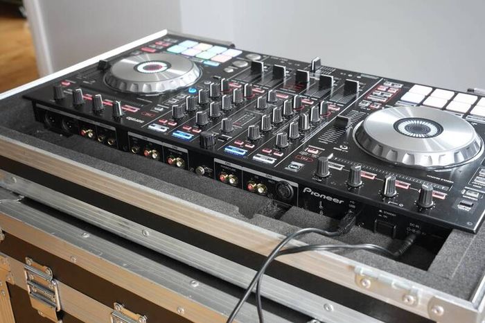 Pioneer DDJ-SX2 & Flight Case