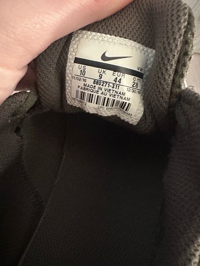 Nike Trainers - UK 9