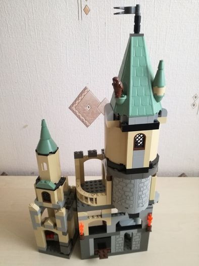 Hogwarts Lego castle with instruction manual