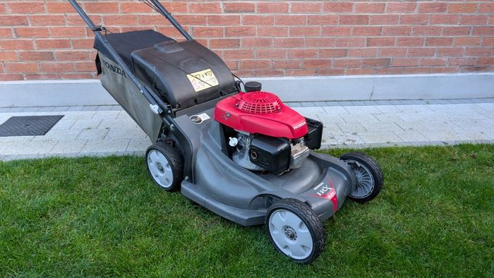 Honda HRX537 HYE Self-Propelled Lawnmower