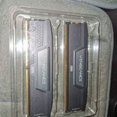 2x8gb Corsair vengeance 5200mhz ram