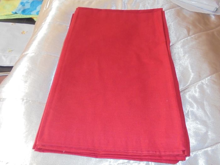 Red Pillowcases x 6 for Sale