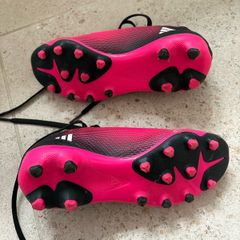 Adidas football shoe (w studs)