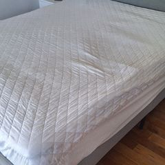 King size bed