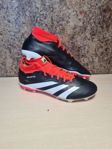 ADIDAS  PREDATOR 24 League Sock Multi-Ground Football Boots size UK 8.5 EU 42.5