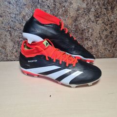 ADIDAS  PREDATOR 24 League Sock Multi-Ground Football Boots size UK 8.5 EU 42.5