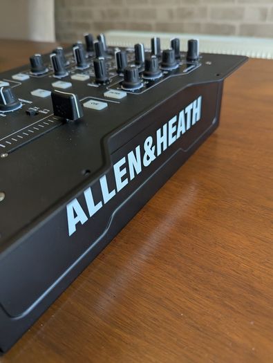Allen & Heath XONE23 Professional DJ mixer including decksaver