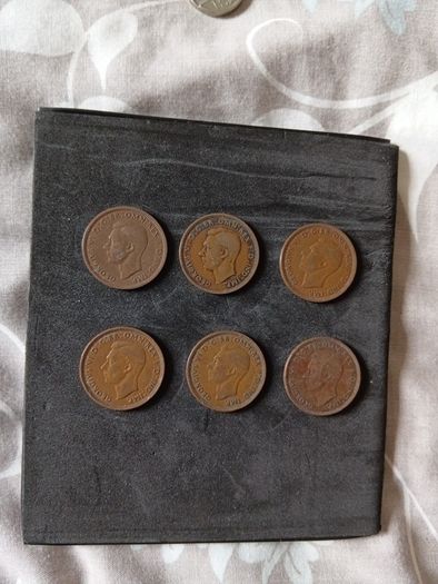 6 x English half pennies 1939 to 1944 inc