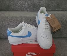 New Nike trainers size 9uk