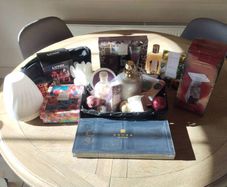 Beauty Bundle with Diffuser, Candle Holder and wallet set