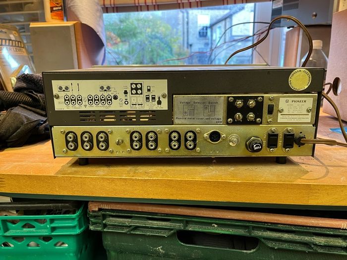 Rare vintage Pioneer SA400 vintage stereo valve / tube amplifier.
